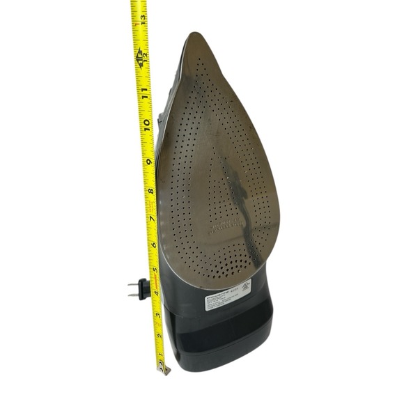 Rowenta Access Cord Reel 1700 Watts Stainless Steel Soleplate Steam Iron Black